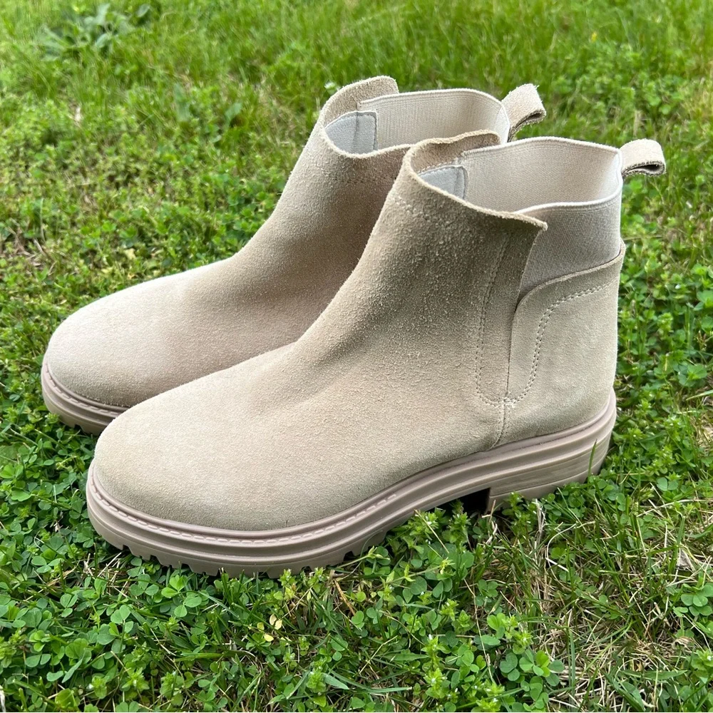NWOT Steve Madden Woman’s Sand Suede Moira Comfortable Boot Size 8 - Picture 4 of 11